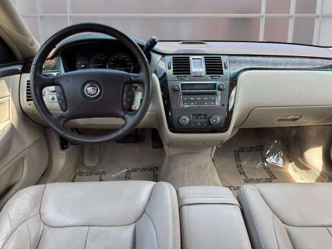 2011 Cadillac DTS Luxury Collection