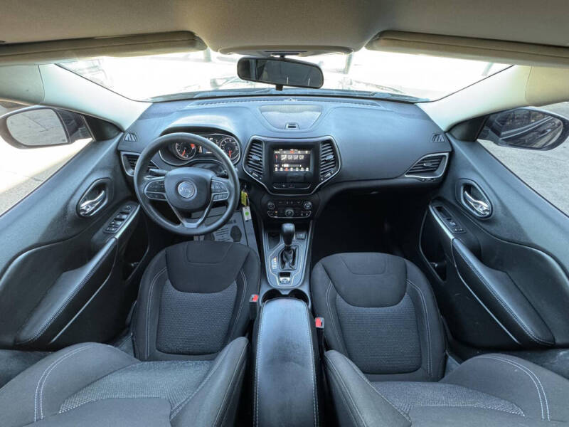 2020 Jeep Cherokee Latitude