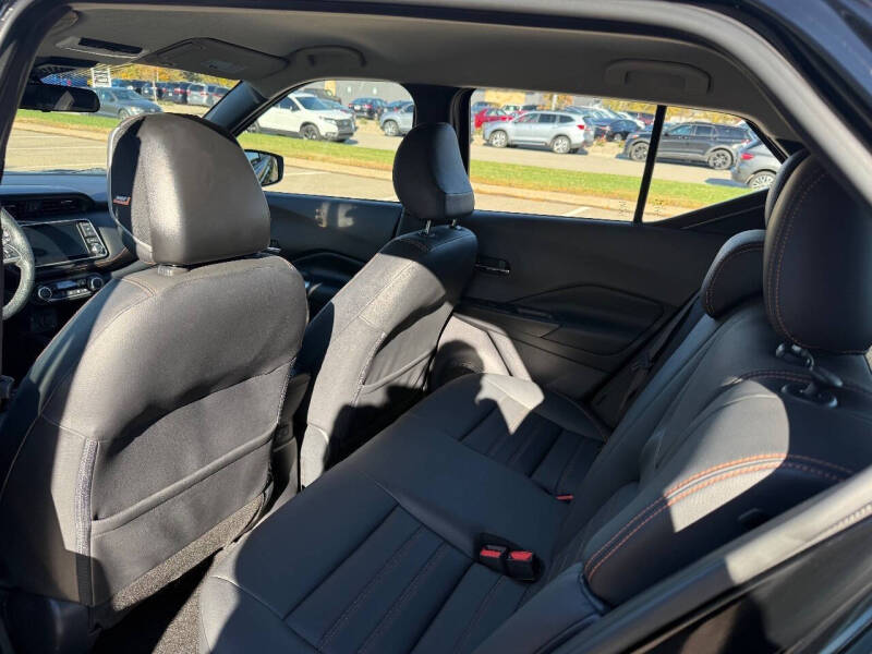 2020 Nissan Kicks SR