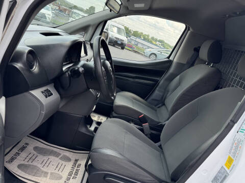 2021 Nissan NV200 SV