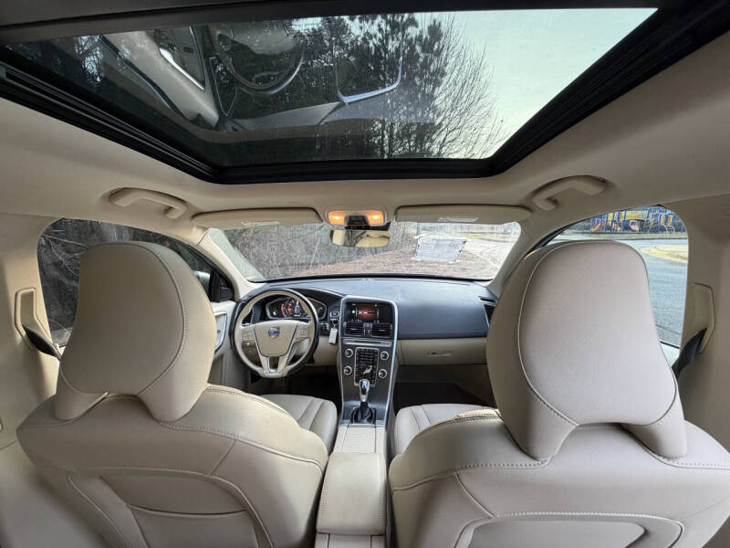 2015 Volvo XC60 T6 Drive-E