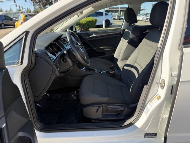 2019 Volkswagen e-Golf SE