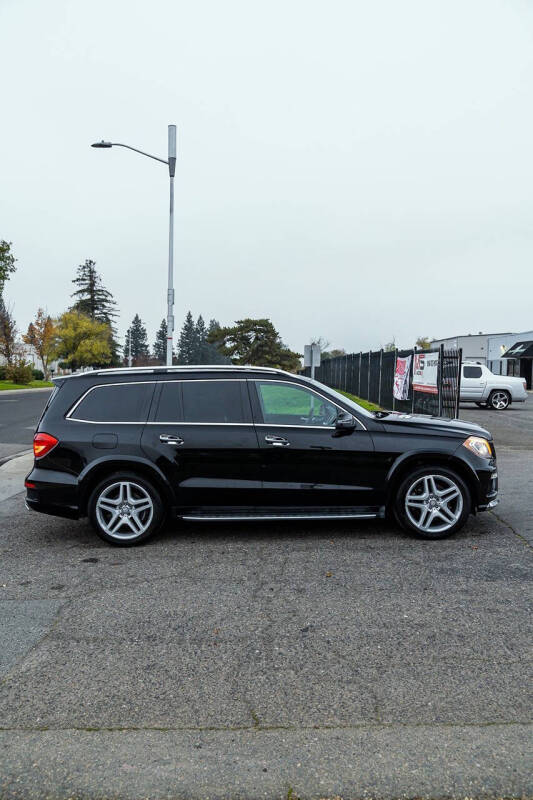 2015 Mercedes-Benz GL-Class GL 550 4MATIC