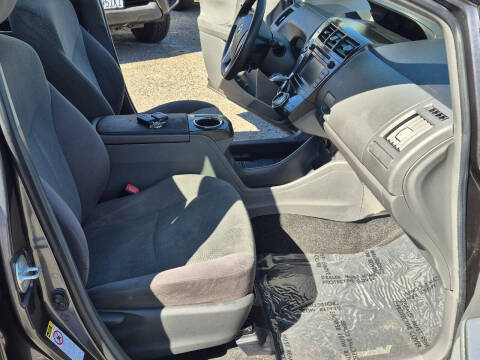 2013 Toyota Prius v Three