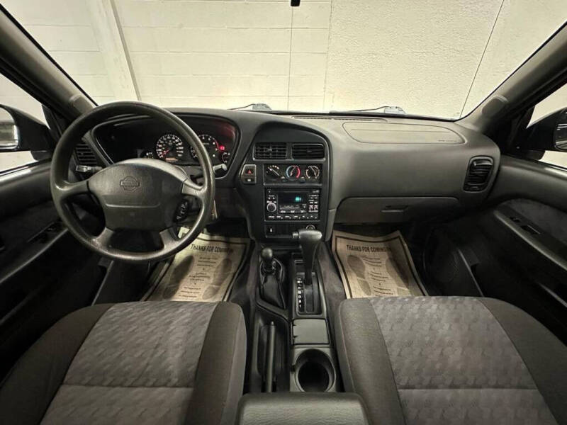 1998 Nissan Pathfinder XE