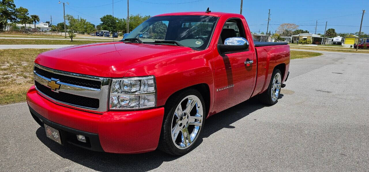 2007 Chevrolet Silverado 1500 for sale at FLORIDA CORVETTE EXCHANGE LLC in Hudson, FL