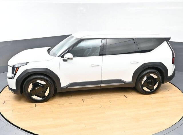 2024 Kia EV9 Light
