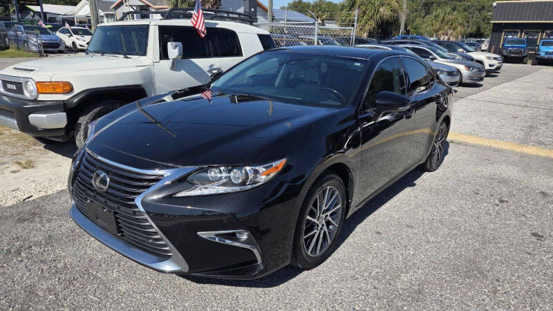 2017 Lexus ES 350's photo