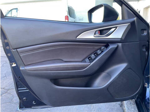 2017 Mazda MAZDA3 Touring 2.5