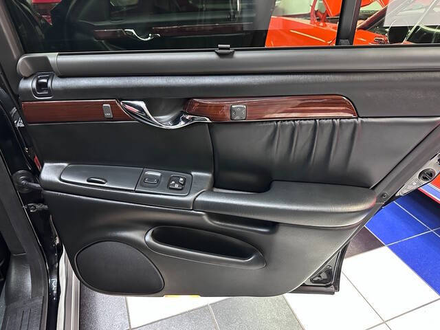 2001 Cadillac DeVille DHS