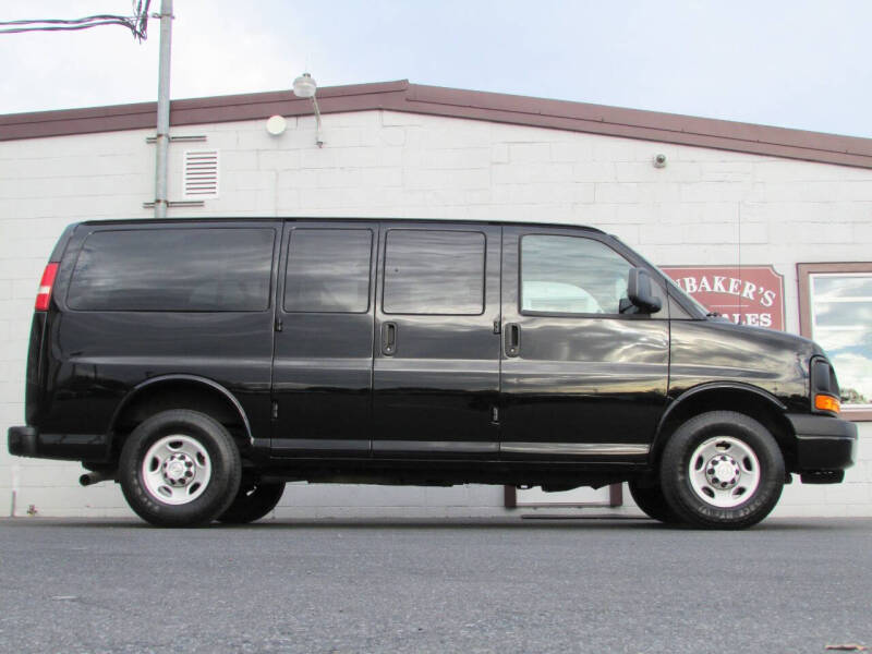 2016 Chevrolet Express Passenger LS's photo