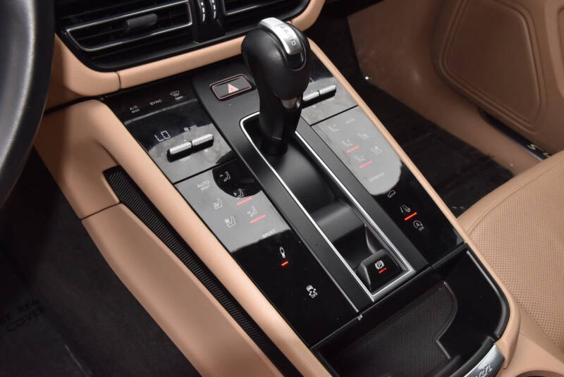 2023 Porsche Macan S