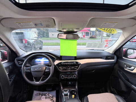 2022 Ford Escape Plug-In Hybrid Titanium
