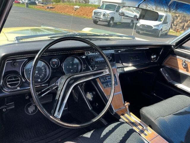 1965 Buick Riviera 8