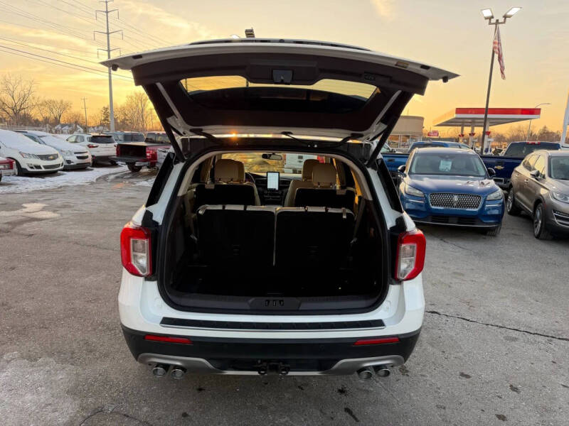 2023 Ford Explorer Platinum