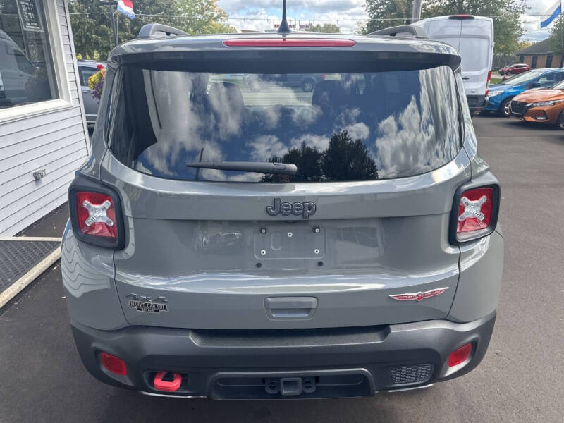 2022 Jeep Renegade Trailhawk