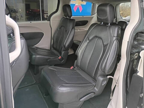 2022 Chrysler Pacifica Touring L