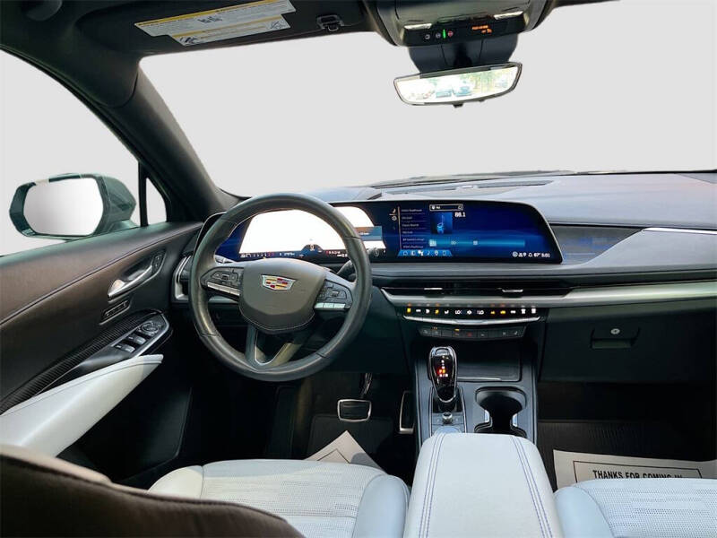 2025 Cadillac XT4 Sport