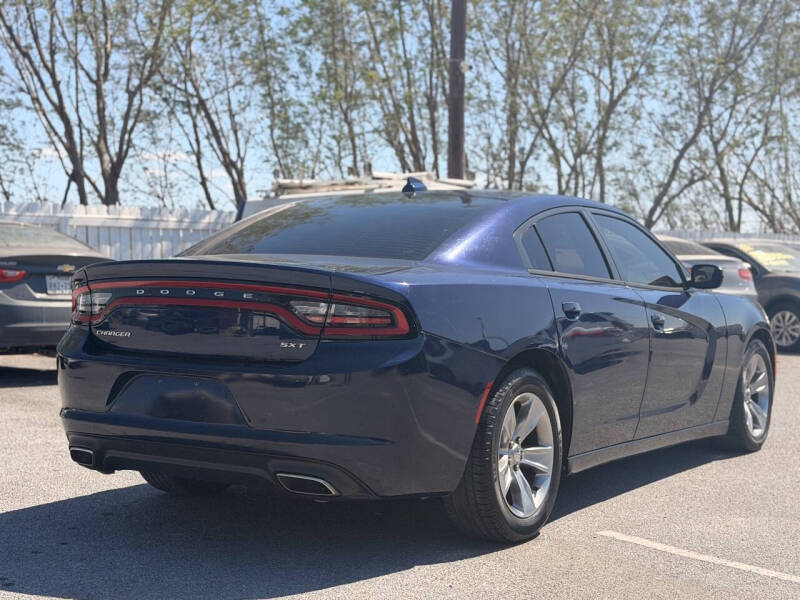 2015 Dodge Charger SXT