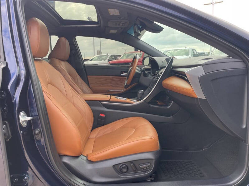 2022 Toyota Avalon Hybrid Limited