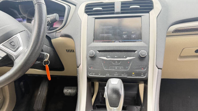 2013 Ford Fusion SE