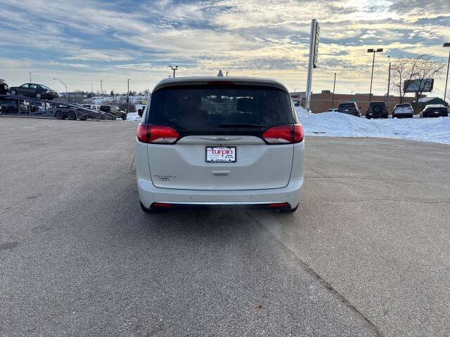 2020 Chrysler Pacifica Touring