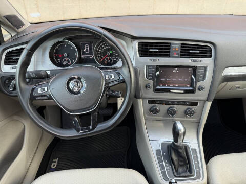 2015 Volkswagen Golf TDI SE