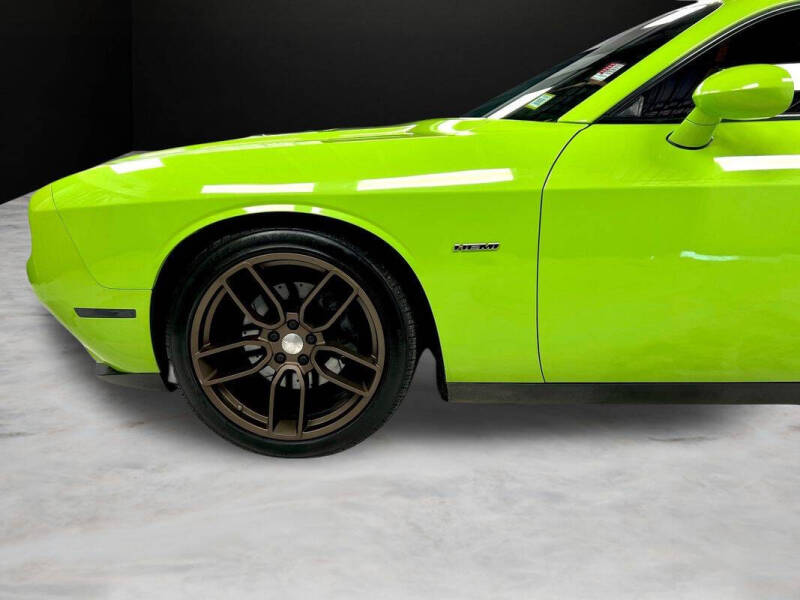 2015 Dodge Challenger R/T Plus Shaker