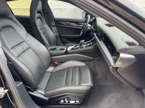 2020 Porsche Panamera 4