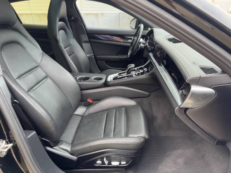 2020 Porsche Panamera 4