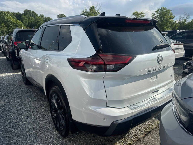 2025 Nissan Rogue SL