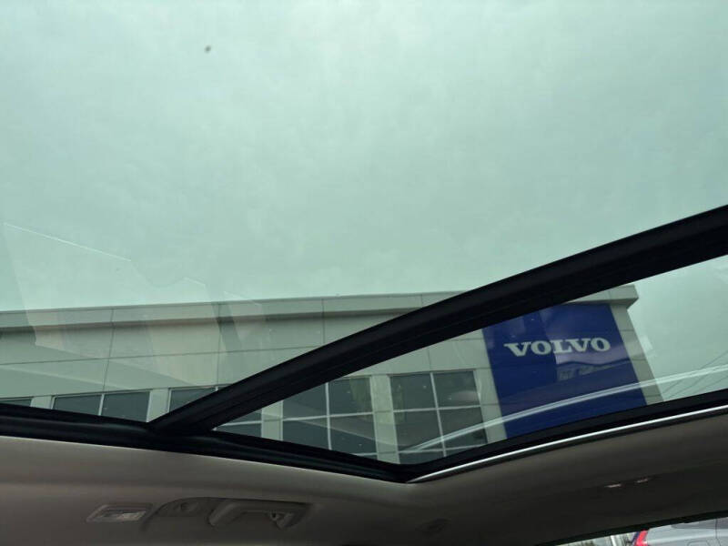 2023 Volvo XC90 B5 Plus Bright Theme