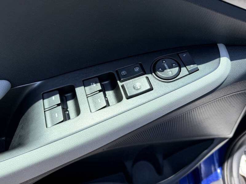 2022 Hyundai Ioniq Hybrid SE