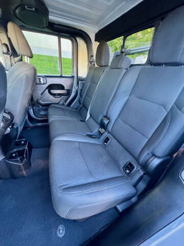 2021 Jeep Gladiator Sport