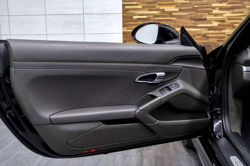 2017 Porsche 718 Cayman