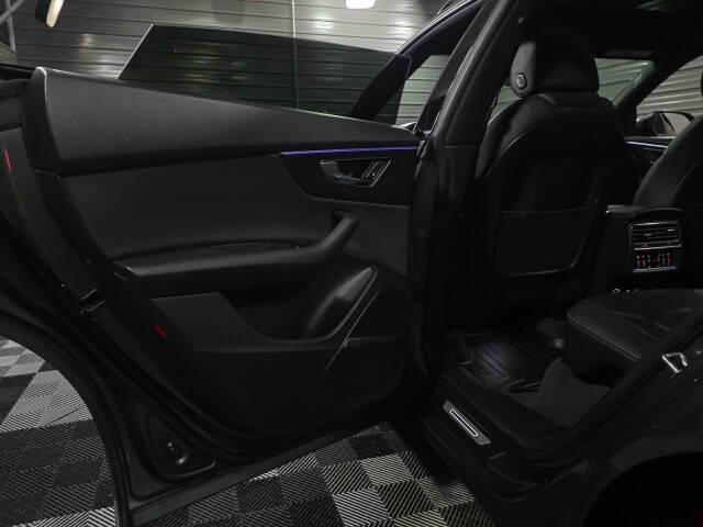 2019 Audi Q8 quattro Prestige 55 TFSI