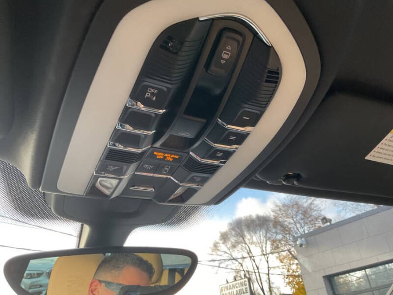 2014 Porsche Cayenne Platinum