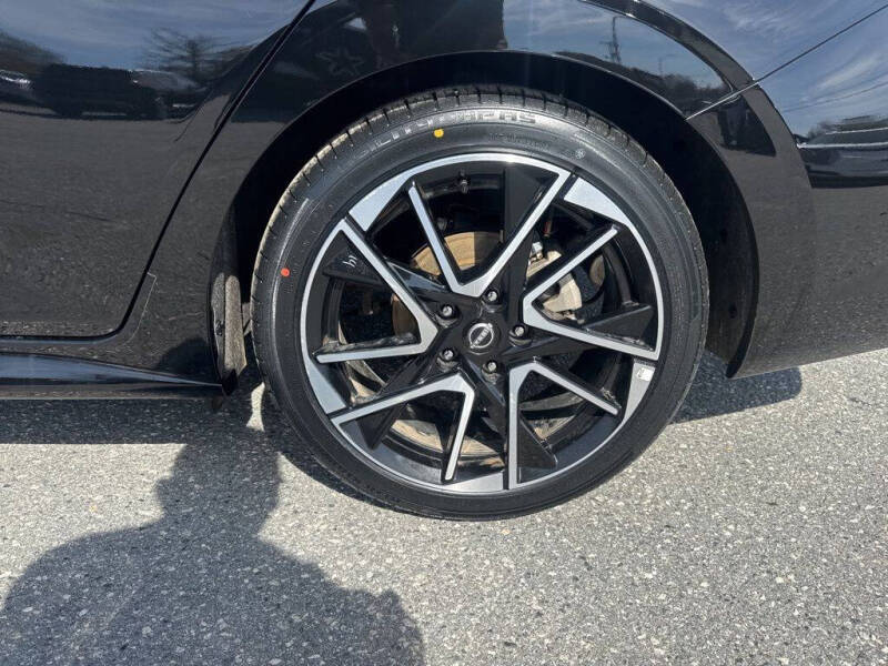 2025 Nissan Sentra SR