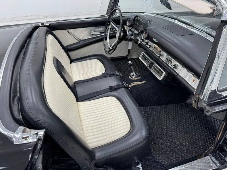 1956 Ford Thunderbird