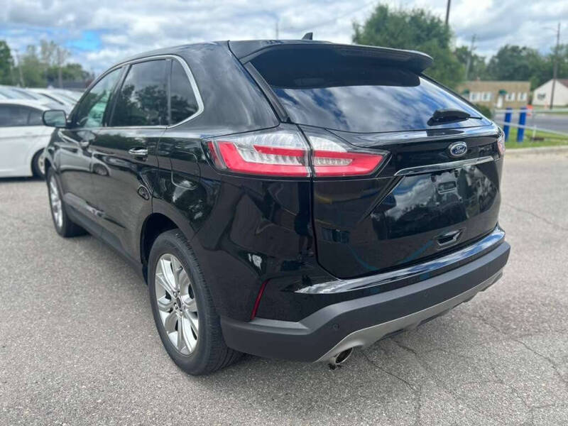 2023 Ford Edge Titanium