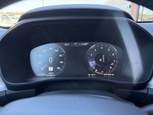 2020 Volvo XC40 T5 Momentum