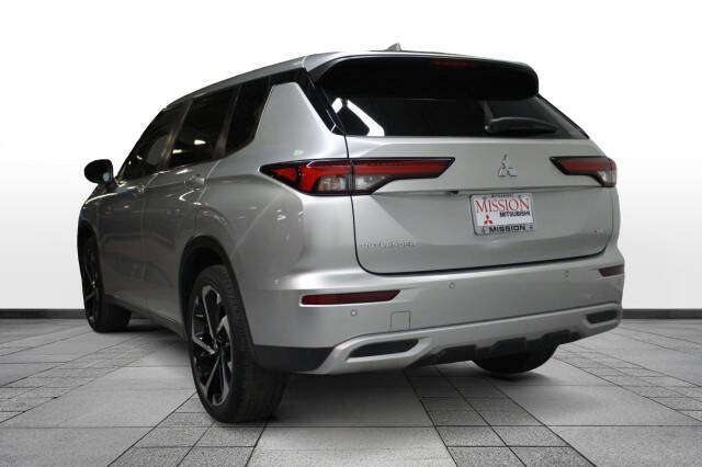 2022 Mitsubishi Outlander SE