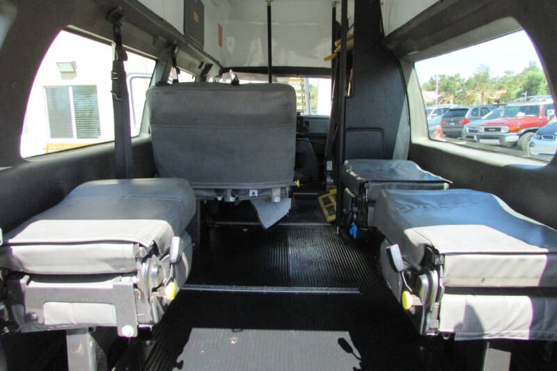 2011 Ford E-Series E-350 SD