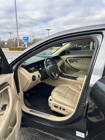 2019 Ford Taurus Limited