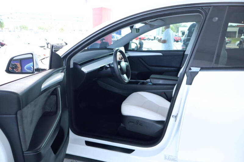 2023 Tesla Model Y Long Range