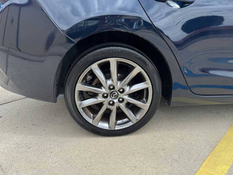 2018 Mazda MAZDA3 Touring