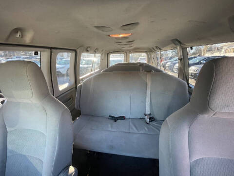 2010 Ford E-Series E-350 SD XLT