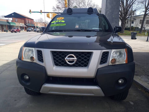 2013 Nissan Xterra for sale at ROBINSON AUTO BROKERS in Dallas NC