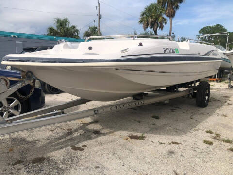 2002 HURRICANE  FUN DECK 207 for sale at EXECUTIVE CAR SALES LLC in North Fort Myers FL
