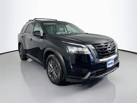 2022 Nissan Pathfinder SV